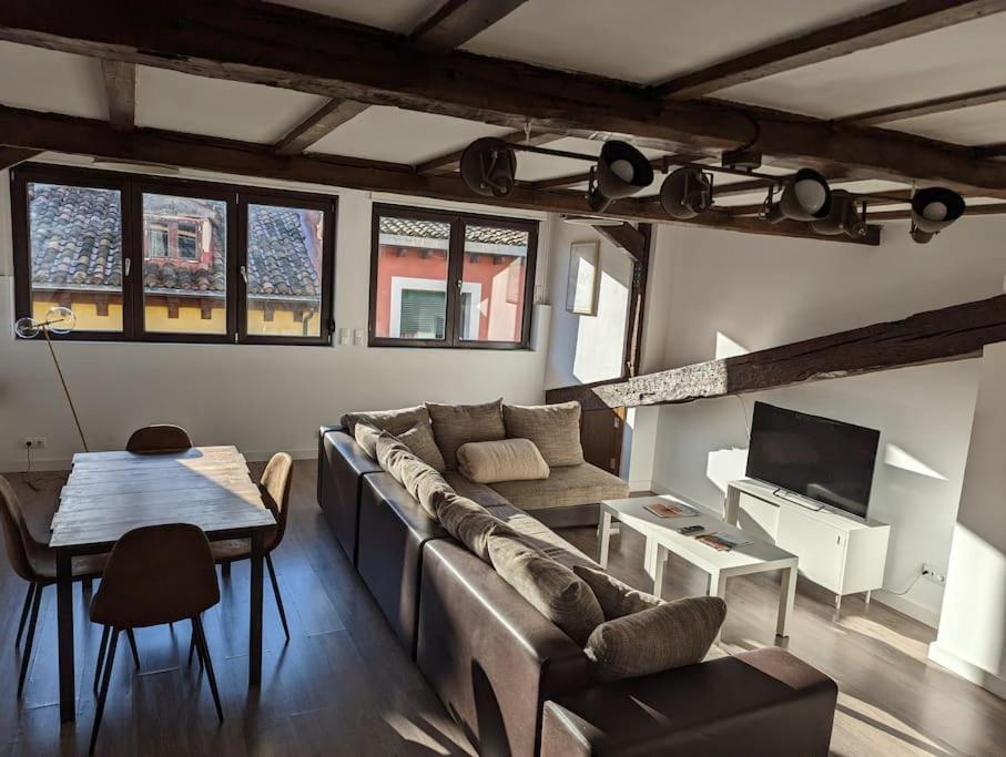 Old Town Loft - Cathedral Views. Apartment Logrono Exterior photo
